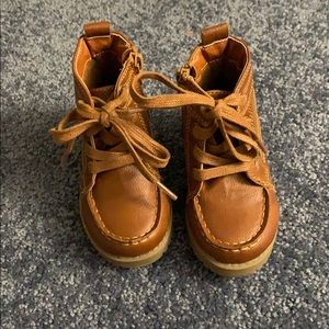 EUC little boys Children’s place brown boots